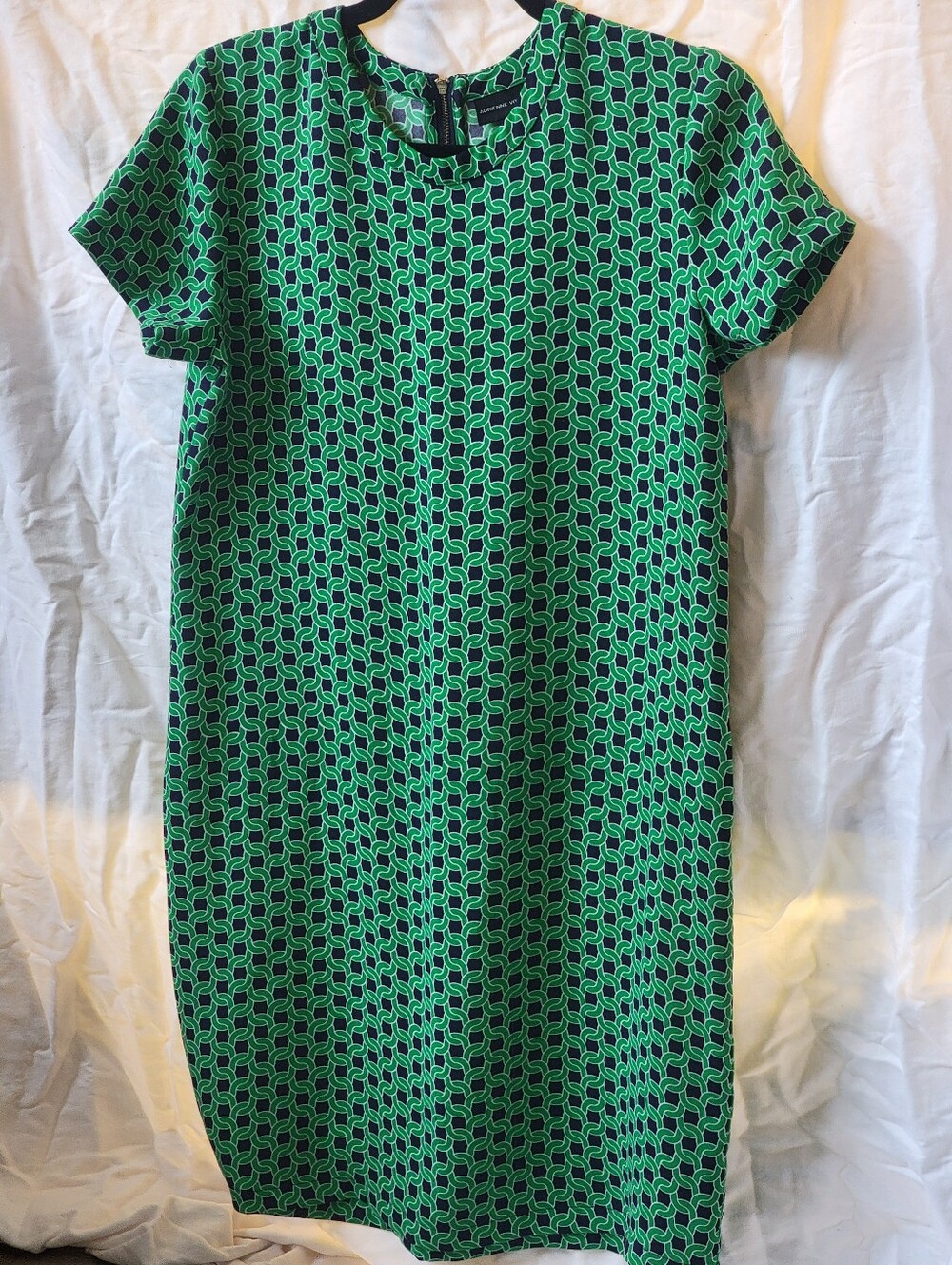 ADRIENNE VITTADINI Green Geometric Shift Dress